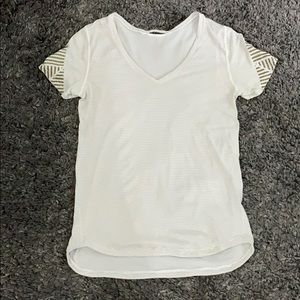 Lululemon v-neck reflective, anti-stink tee
